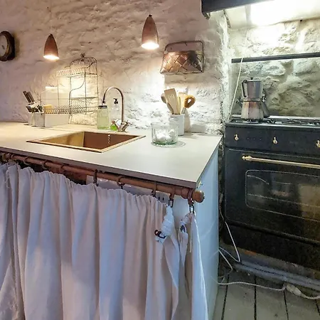 Holiday home 2 Bedroom Stunning In Olliergues