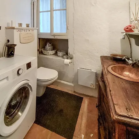 2 Bedroom Amazing In Olliergues