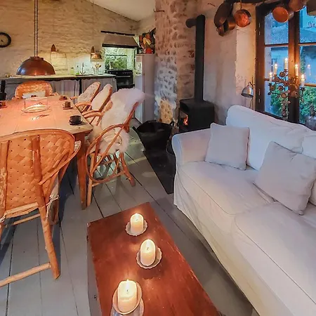 2 Bedroom Amazing In Olliergues