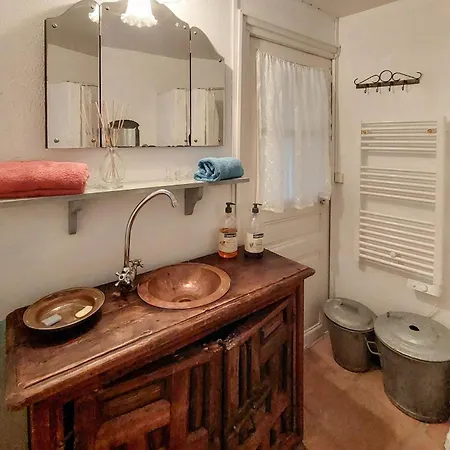 2 Bedroom Stunning In Holiday home Olliergues
